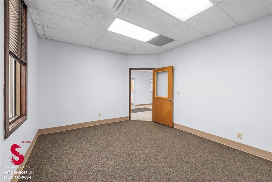 More Photos Of 4113 W Yellowstone Hwy, Casper Flex For Sale