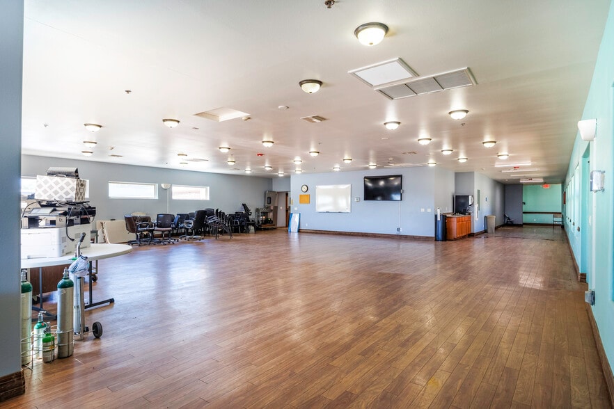More Photos Of 16286 S Sunland Gin Rd, Arizona City Rehabilitation Center For Sale