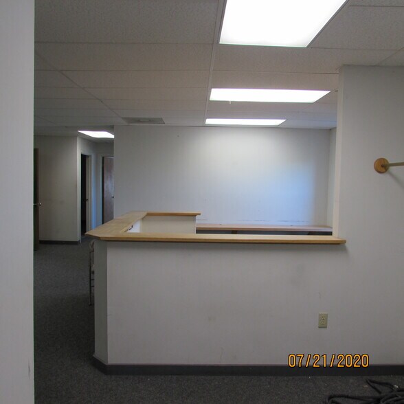 More Photos Of 457 Diller Ave, New Holland Warehouse For Lease