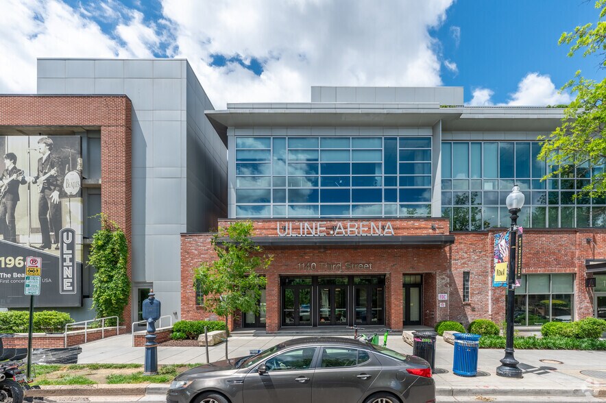 More Photos Of 1140 3rd St NE, Washington Office For Lease