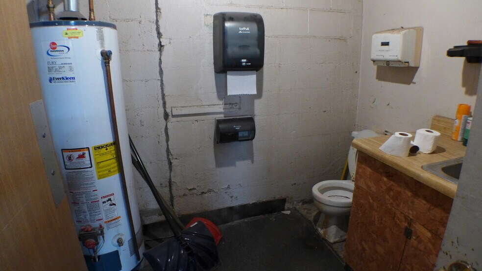 More Photos Of 1610 7th Ave, Beaver Falls Storefront For Sale