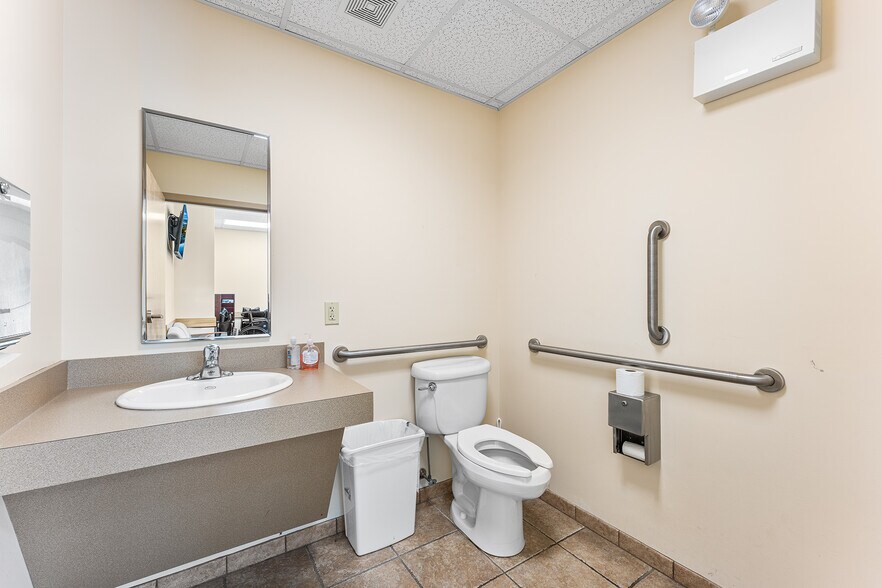 More Photos Of 1206 W Sherman Ave, Vineland Medical For Sale