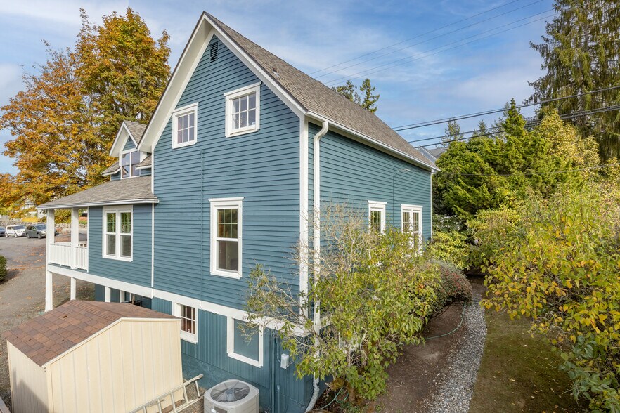 More Photos Of 19679 Front St, Poulsbo Office For Sale