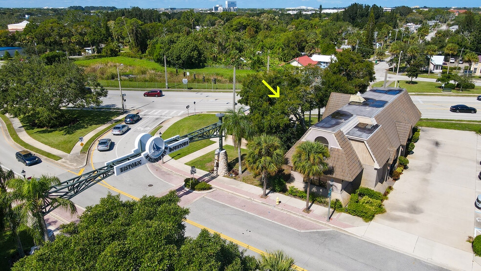 More Photos Of 300 E New Haven Ave, Melbourne Office For Sale