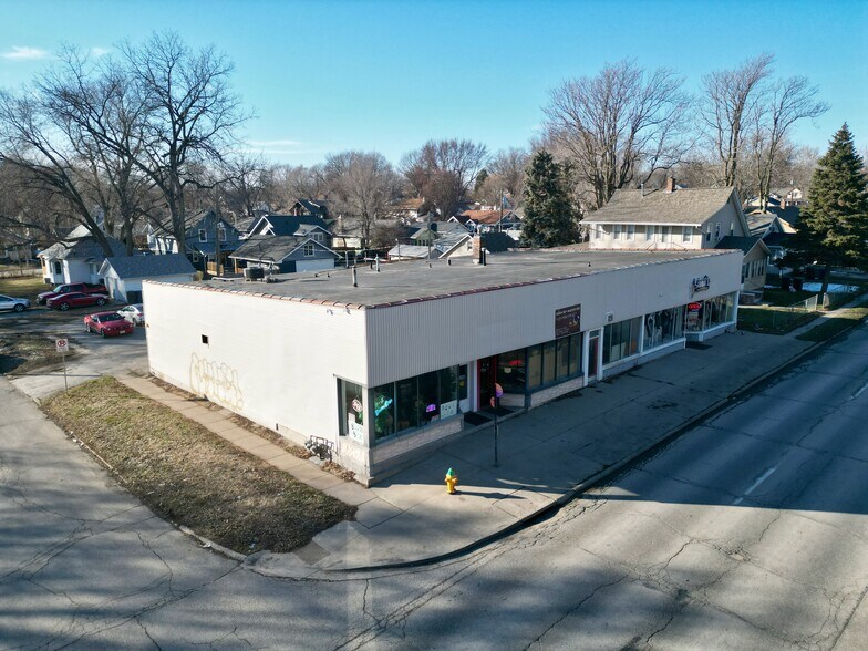 More Photos Of 2102 E 14th St, Des Moines General Retail For Sale