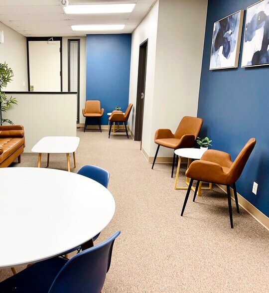 More Photos Of 3675 S Noland Rd, Independence Office Residential For Lease