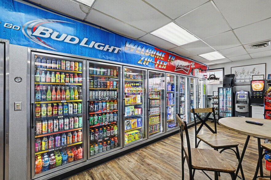 More Photos Of 9 E Ellis St, Paul Convenience Store For Sale