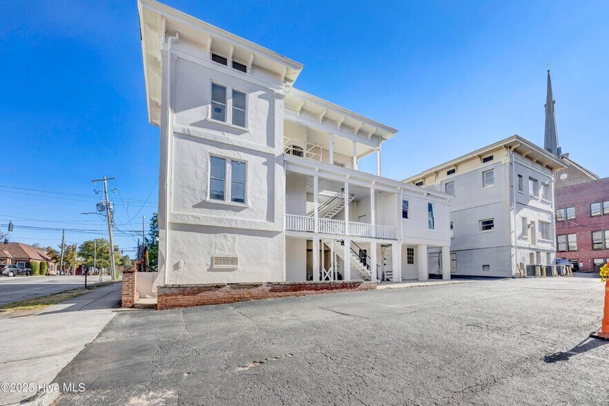 More Photos Of 19 N 5th Ave, Wilmington Office For Sale