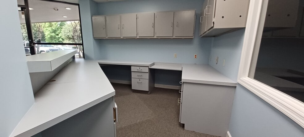 More Photos Of 210 Exchange Pl NW, Huntsville Office For Lease