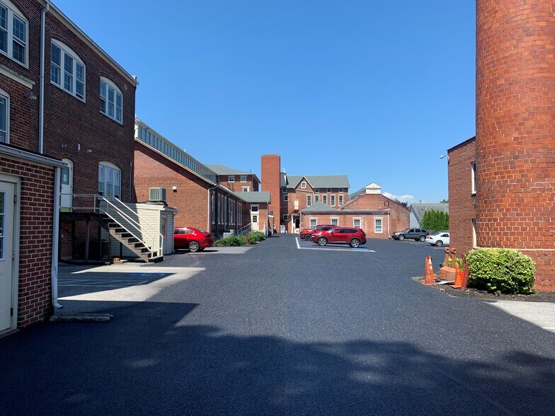 More Photos Of 401 E Louther St, Carlisle Office For Lease