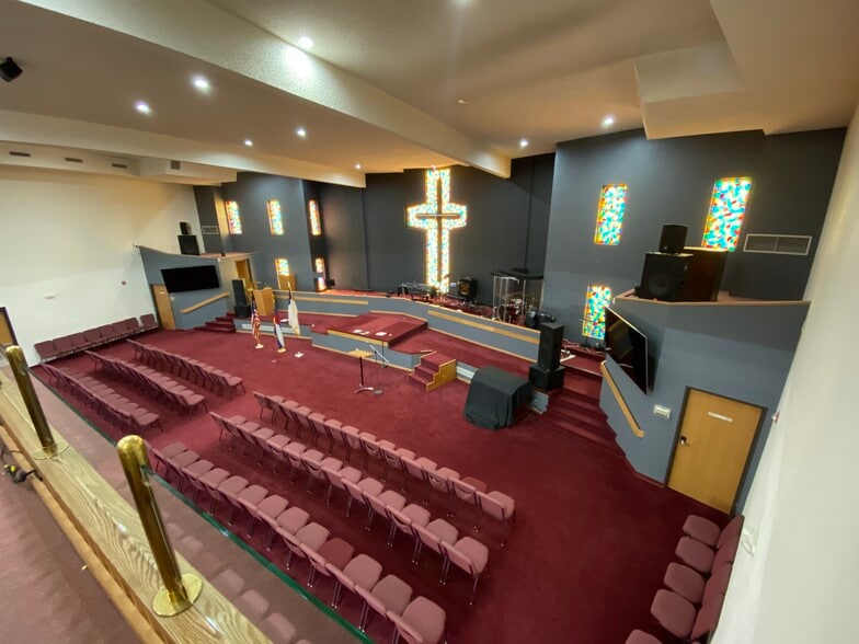 More Photos Of 1500 S Dayton St, Aurora Religious Facility For Sale