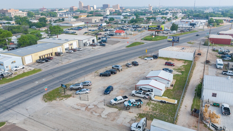 More Photos Of 509 S Treadaway Blvd, Abilene Flex For Sale