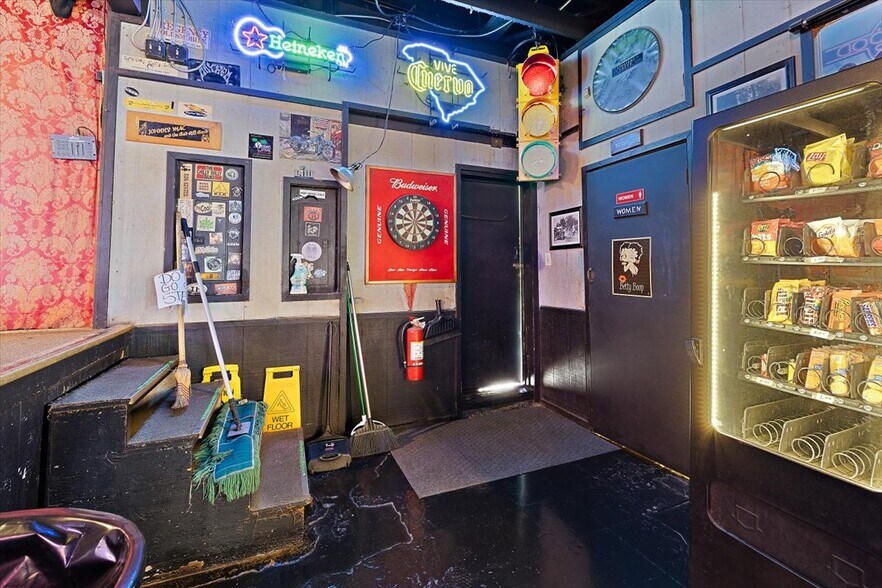 More Photos Of 7 Center st, Folly Beach General Retail For Sale