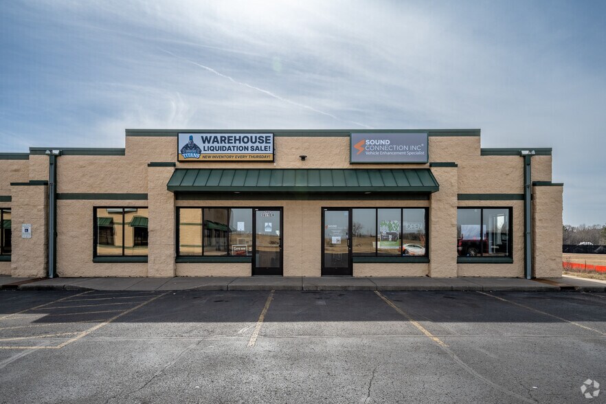 More Photos Of 592 Outpost Cir, Hudson Unknown For Lease