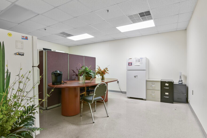 More Photos Of 845 N Main St, Providence Medical For Sale