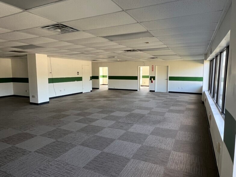 More Photos Of 6340 Bonny Oaks Dr, Chattanooga Warehouse For Lease