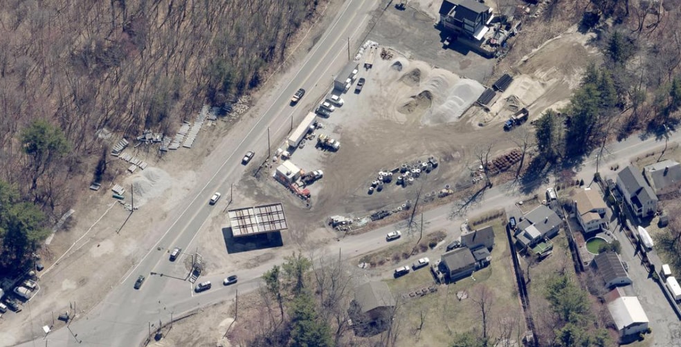 More Photos Of 221 Lafayette Rd, Salisbury Land For Lease