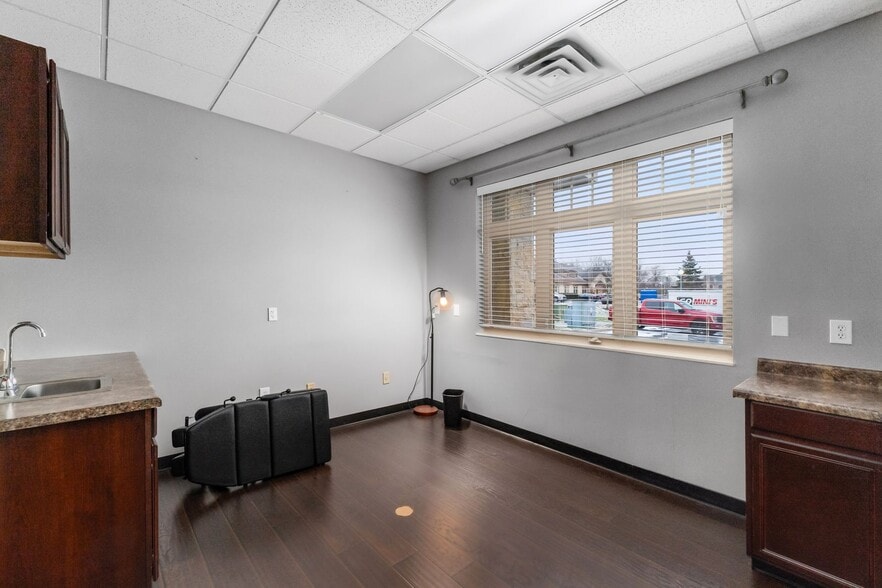 More Photos Of 440 Beecher Rd, Columbus Medical For Lease