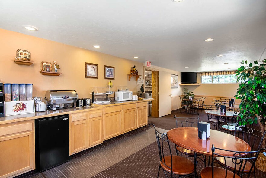 More Photos Of 37760 US Highway 50, Gunnison Hotel For Sale