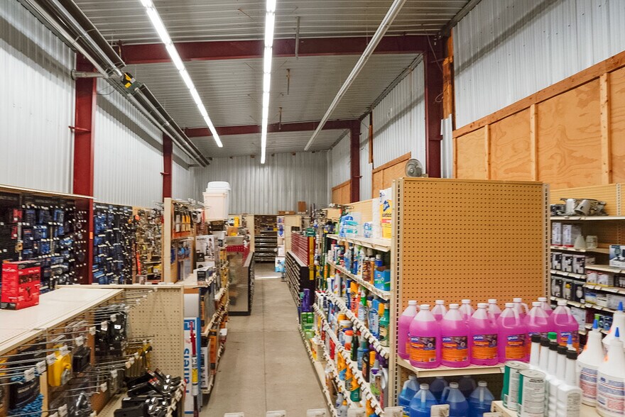 More Photos Of 50 N 2nd E, Soda Springs Convenience Store For Sale