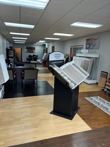 More Photos Of 311-313 Central Ave, Osseo Storefront Retail Office For Sale