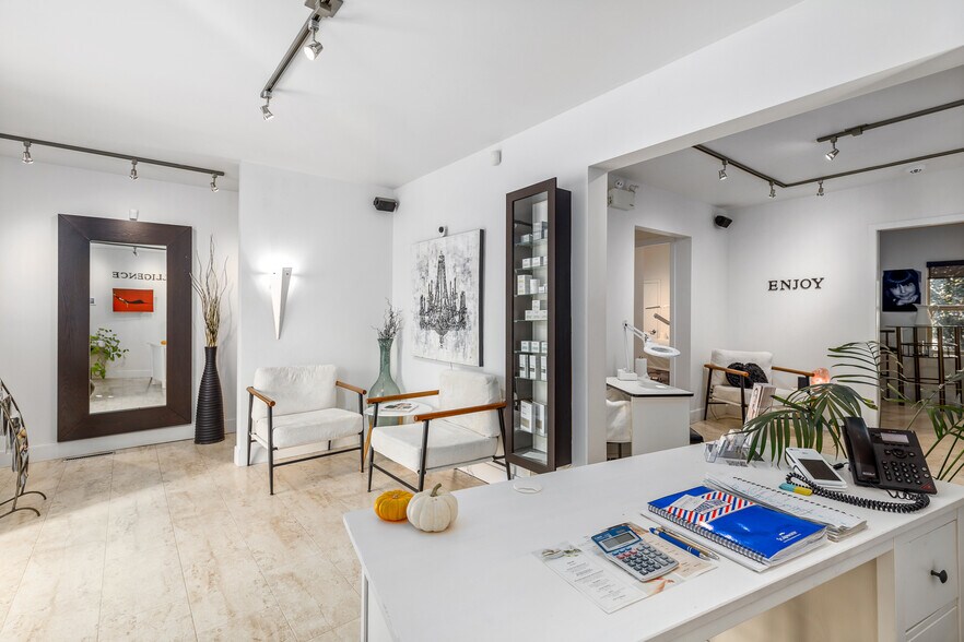 More Photos Of 2032 34th Ave SW, Calgary Office For Sale