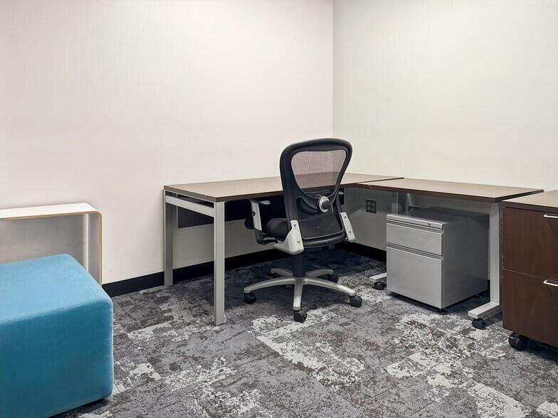 More Photos Of 6701 Democracy Blvd, Bethesda Coworking Space