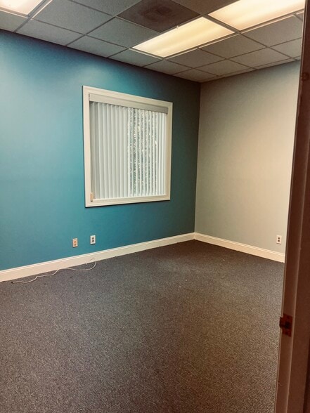 More Photos Of 1774 W Roosevelt Blvd, Monroe Loft Creative Space For Lease