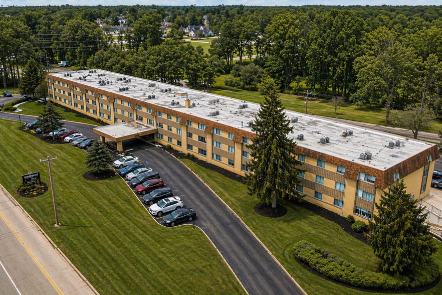 Primary Photo Of 6440 Fairfield Ave, Fort Wayne Apartments For Sale