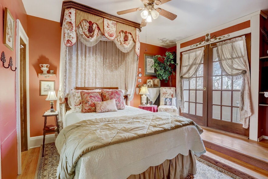 More Photos Of 3209 W Wells St, Milwaukee Hospitality For Sale