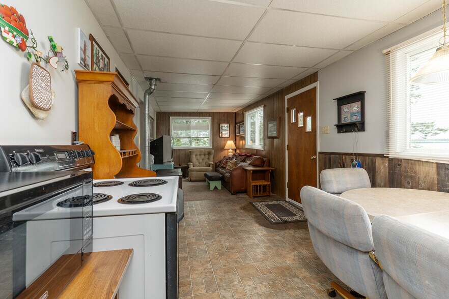 More Photos Of 229 E Lake Emily Rd, Crystal Falls Trailer Camper Park For Sale