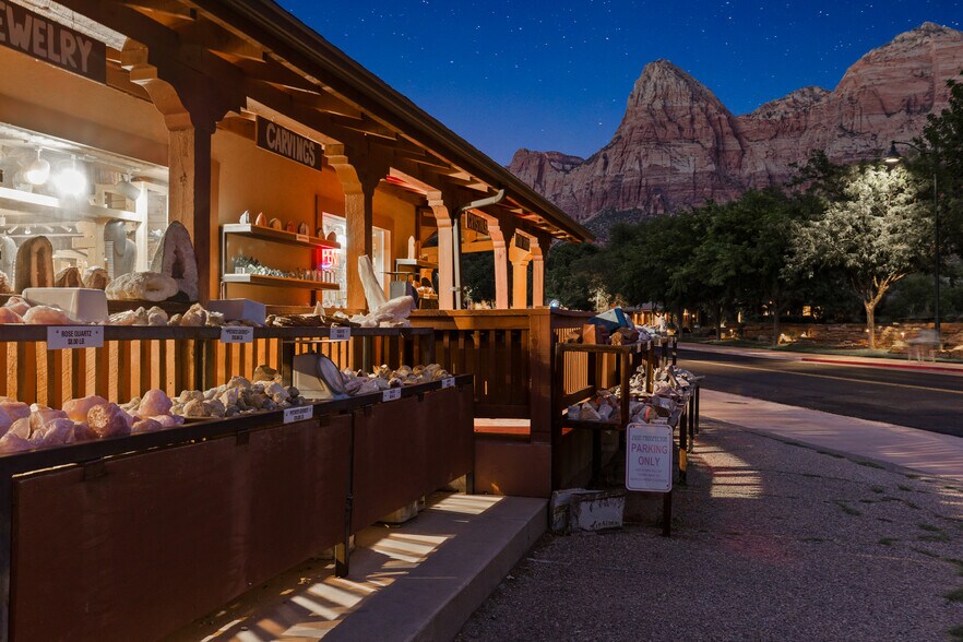 More Photos Of 694 Zion Park Blvd, Springdale Storefront Retail Residential For Sale