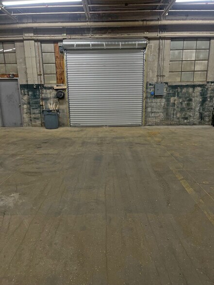 More Photos Of 330 N Warwick Ave, Baltimore Warehouse For Lease