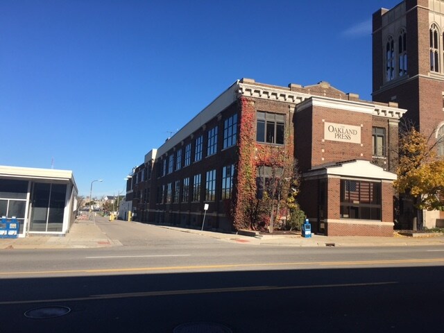 Primary Photo Of 48 W Huron St, Pontiac Distribution For Lease