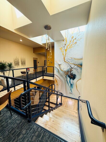 More Photos Of 223 Commercial St NE, Salem Storefront Retail Office For Lease