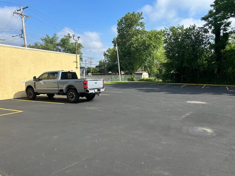 More Photos Of 113-115 N 5th St, Darby Warehouse For Sale