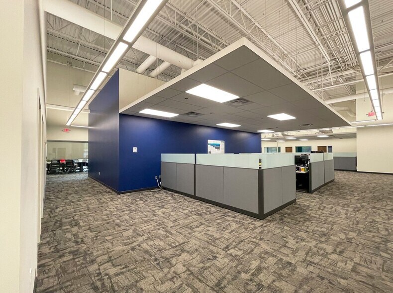 More Photos Of 5638-5772 Transportation Blvd, Garfield Heights Unknown For Lease