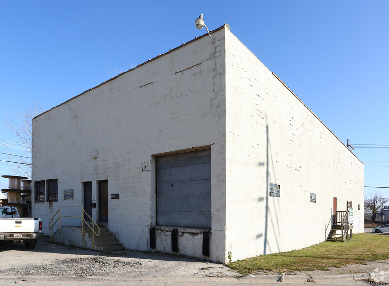 Primary Photo Of 1400 24th St, North Chicago Warehouse For Lease