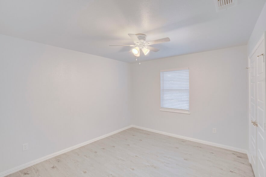 More Photos Of 7311 FM 1886, Azle Apartments For Sale