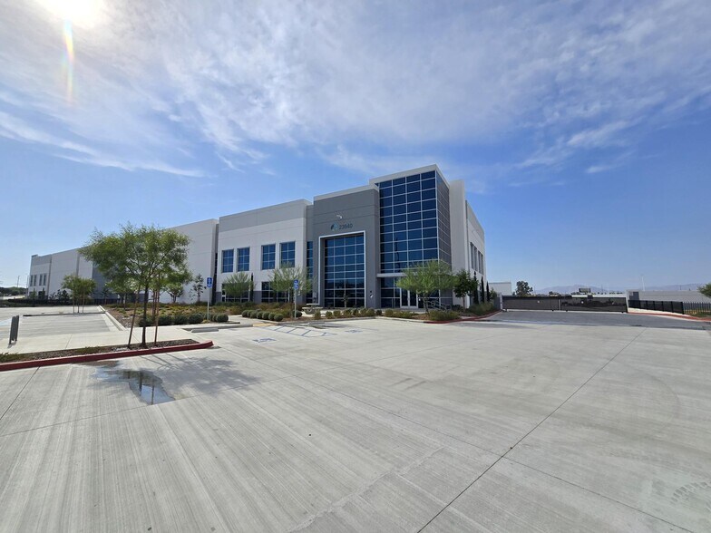 More Photos Of 23840-23842 Rider St, Perris Distribution For Lease