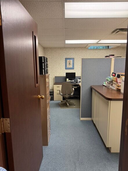 More Photos Of 34 W Washington St, Chagrin Falls Medical For Sale