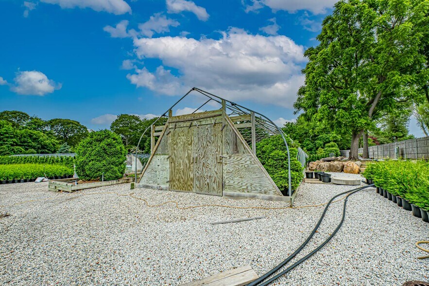 More Photos Of 185 N Country Rd, Mount Sinai Garden Center For Sale