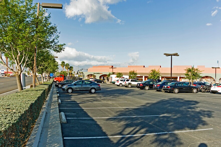 More Photos Of 78078 Country Club Dr, Bermuda Dunes Unknown For Lease