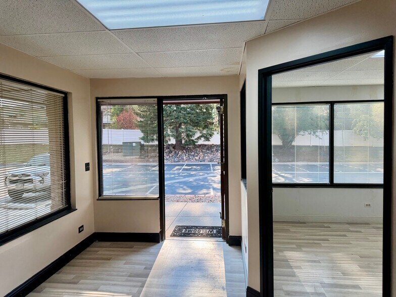 More Photos Of 11172 Huron St, Northglenn Loft Creative Space For Lease