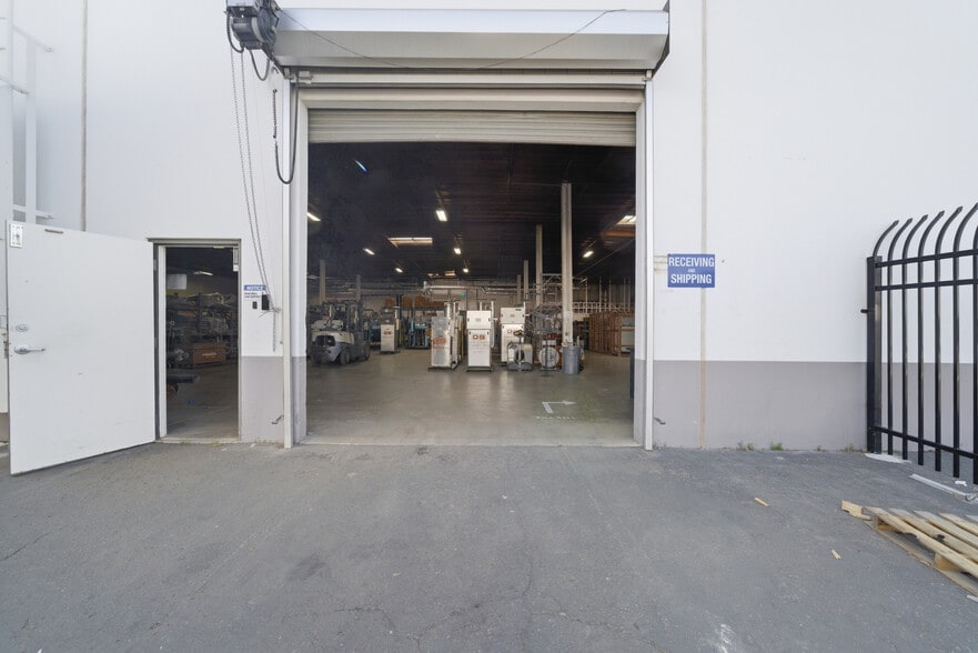 More Photos Of 2301 E Winston Rd, Anaheim Warehouse For Sale