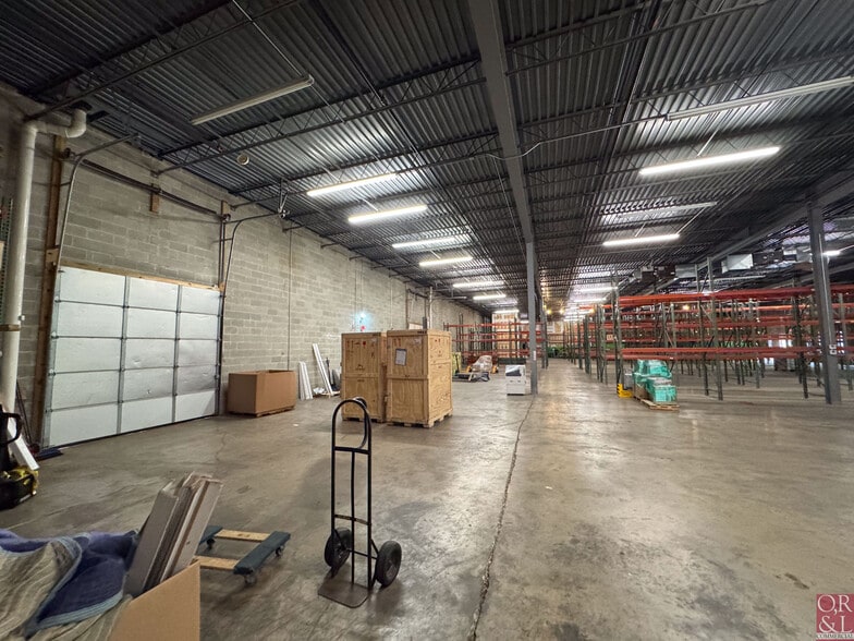 More Photos Of 95 Peters Rd, Bloomfield Light Manufacturing For Lease