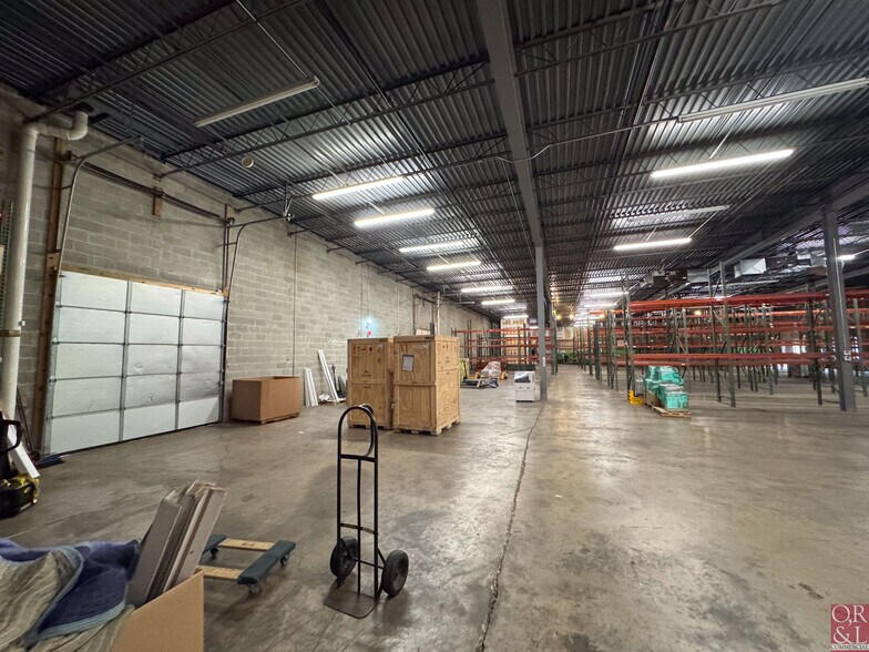 More Photos Of 95 Peters Rd, Bloomfield Light Manufacturing For Sale