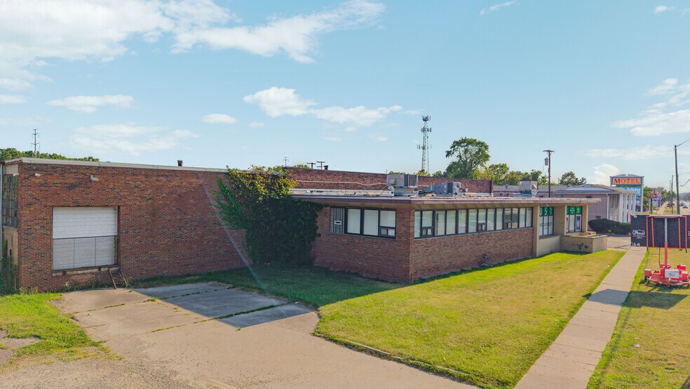 More Photos Of 26051 Michigan Ave, Inkster Warehouse For Sale