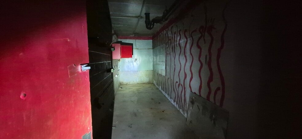More Photos Of 550 Oliver St, Cincinnati Warehouse For Sale