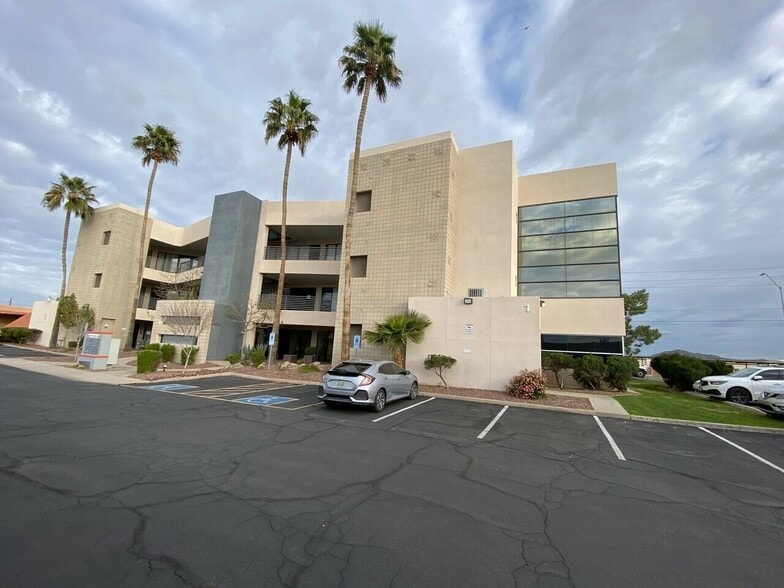 More Photos Of 1 W Deer Valley Rd, Phoenix Unknown For Lease